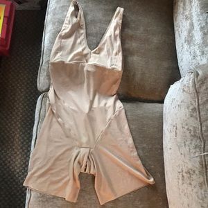 2 pieces of shapewear